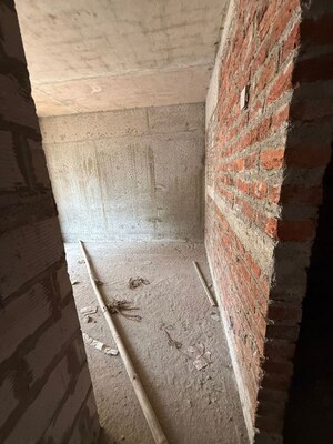 Bathroom in 1 BHK Apartment at KSA Pride, Agripada – for Sale