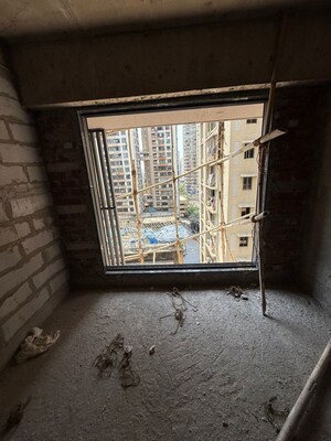 Room in 1 BHK Apartment at KSA Pride, Agripada – for Sale