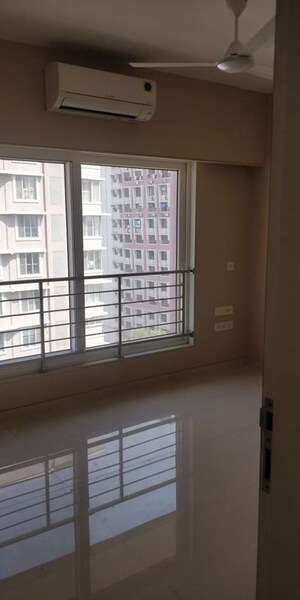 Bedroom in 2 BHK Apartment at LD Viceroy, Chembur – for Rent