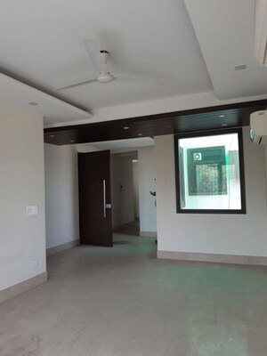 Room in 3 BHK Builder Floor at Kalkaji – for Rent