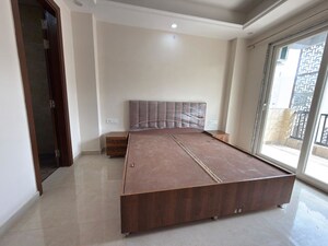 1 BHK Builder Floor For Rent in Sector 52