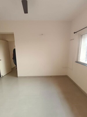 Room in 2 BHK Apartment at Aishwaryam Ventures, Pimpri Chinchwad Pcmc – for Rent