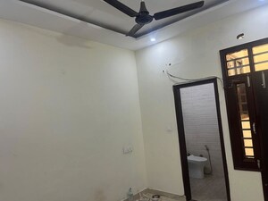 Room in 3 BHK Apartment at Singla South City, Lohgarh – for Rent