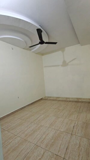 Room in 2 BHK Builder Floor at Indira Nagar – for Rent