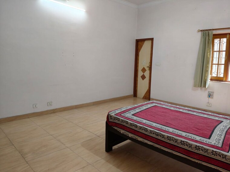 Bedroom, indira nagar 2 Bedroom 1200 Sq.Ft. Builder Floor In Indira Nagar Lucknow 10330254