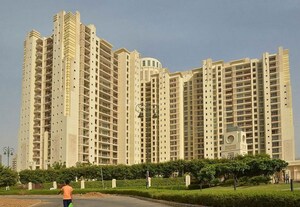 4 BHK Apartment For Sale in DLF Summit Plaza, Sector 54