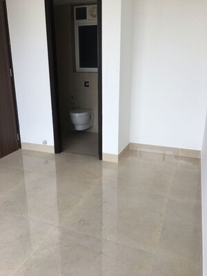 Room in 1.5 BHK Apartment at Runwal Forests, Kanjurmarg West – for Rent