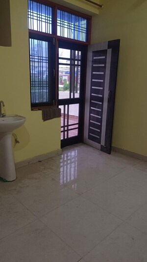 Room in 2 BHK Builder Floor at Indira Nagar – for Rent