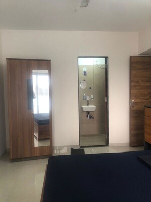 2 BHK Apartment For Rent in Je and Vee Madhuban, Malad East