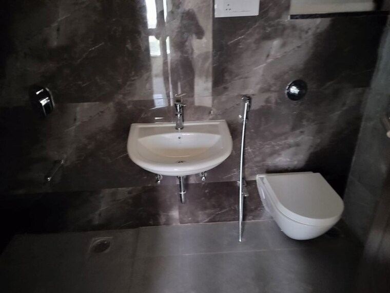 Bathroom, kakkad-la-vida 2 Bedroom 1000 Sq.Ft. Apartment In Balewadi Pune 10330303