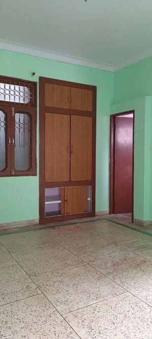 Room in 2 BHK Builder Floor at Indira Nagar – for Rent