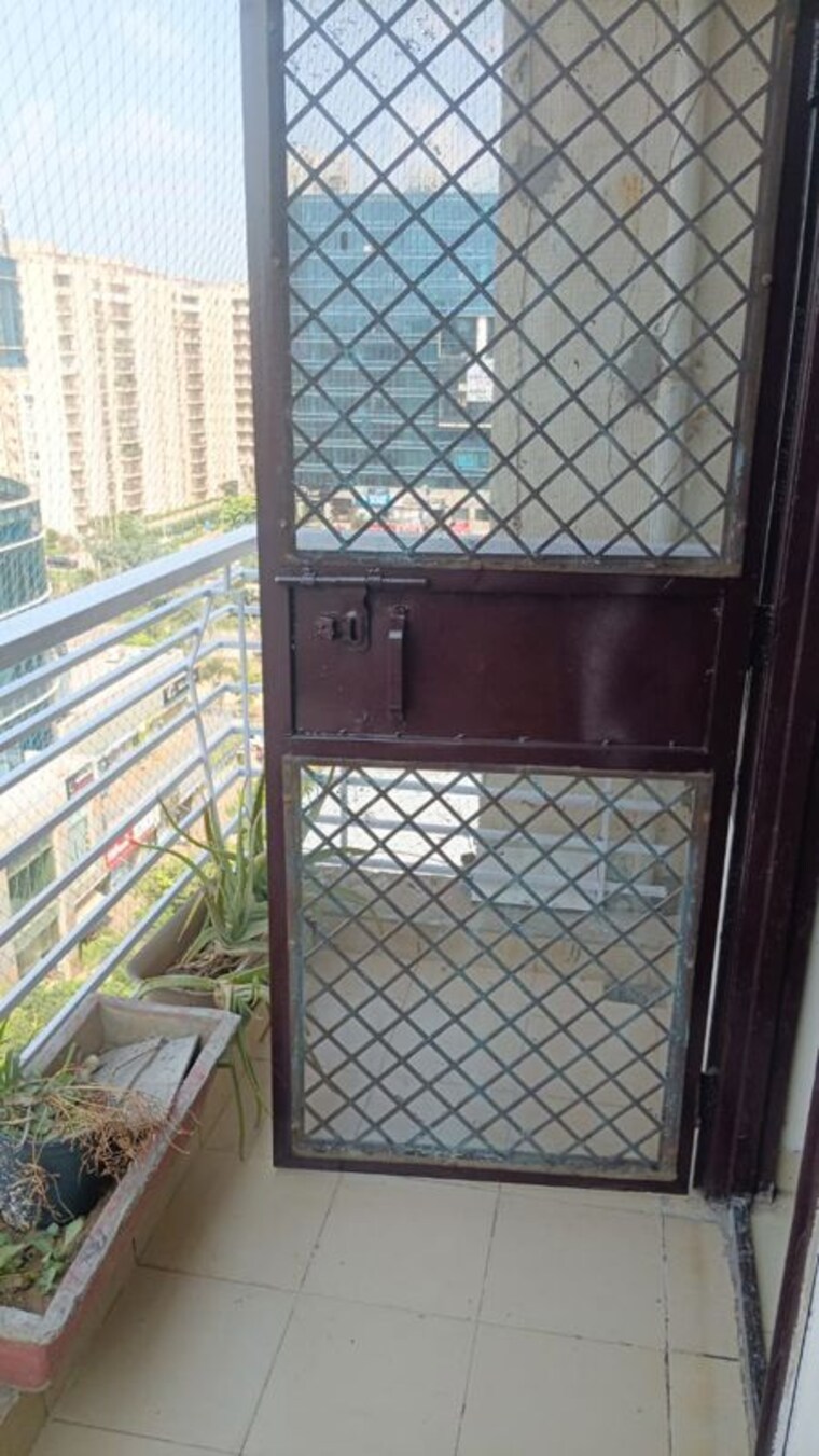 Balcony, tulip-orange 3 Bedroom 1137 Sq.Ft. Apartment In Sector 70 Gurgaon 10256510