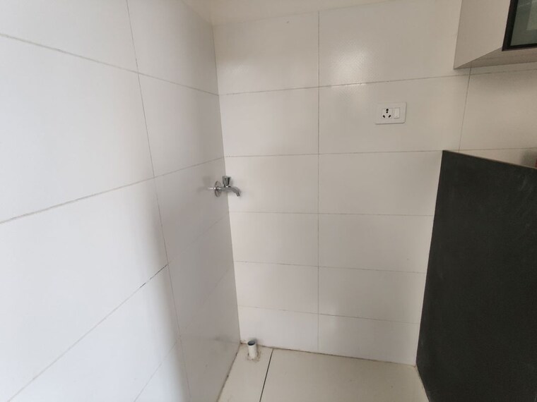 Bathroom, yashwin-supernova 2 Bedroom 950 Sq.Ft. Apartment In Wakad Pune 10330300