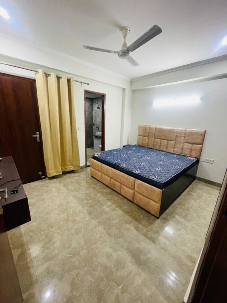 Bedroom, mayfield garden 3.5 Bedroom 2100 Sq.Ft. Builder Floor In Mayfield Garden Gurgaon 10330307