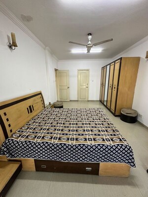 Bedroom in 3 BHK Apartment at Srpf – for Rent