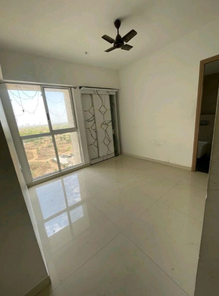 Room, lodha-anjur-upper-thane 3 Bedroom 1000 Sq.Ft. Apartment In Anjur Thane 10330374
