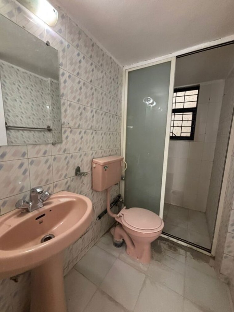 Bathroom, ekta-california 3 Bedroom 2300 Sq.Ft. Apartment In Nibm Road Pune 10330377