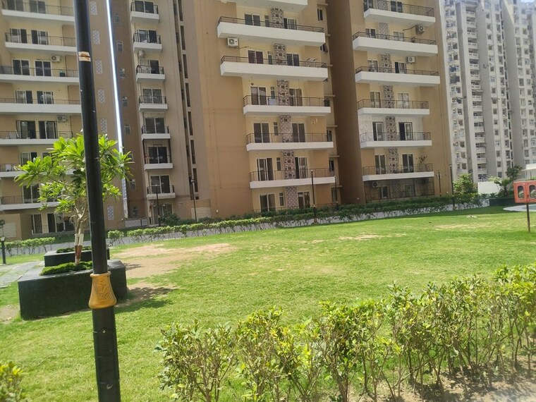 Exterior View, amrapali-silicon-city 4 Bedroom 2175 Sq.Ft. Apartment In Sector 76 Noida 10330370