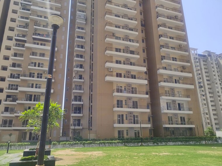 Exterior View, amrapali-silicon-city 4 Bedroom 2175 Sq.Ft. Apartment In Sector 76 Noida 10330370