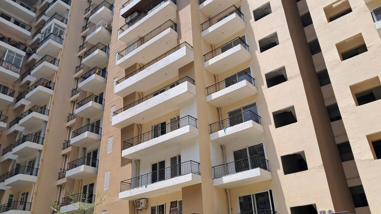 Exterior View, amrapali-silicon-city 4 Bedroom 2175 Sq.Ft. Apartment In Sector 76 Noida 10330370