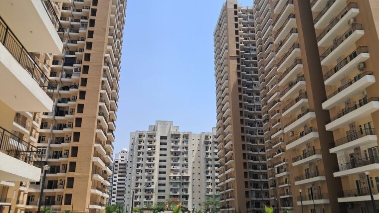 Exterior View, amrapali-silicon-city 4 Bedroom 2175 Sq.Ft. Apartment In Sector 76 Noida 10330370