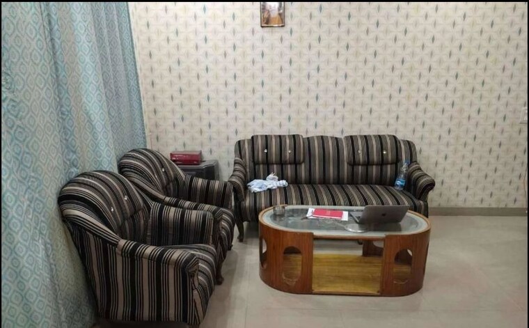 Living Room, motia-royal-citi-apartments 2 Bedroom 1300 Sq.Ft. Apartment In Ghazipur Zirakpur 10330404