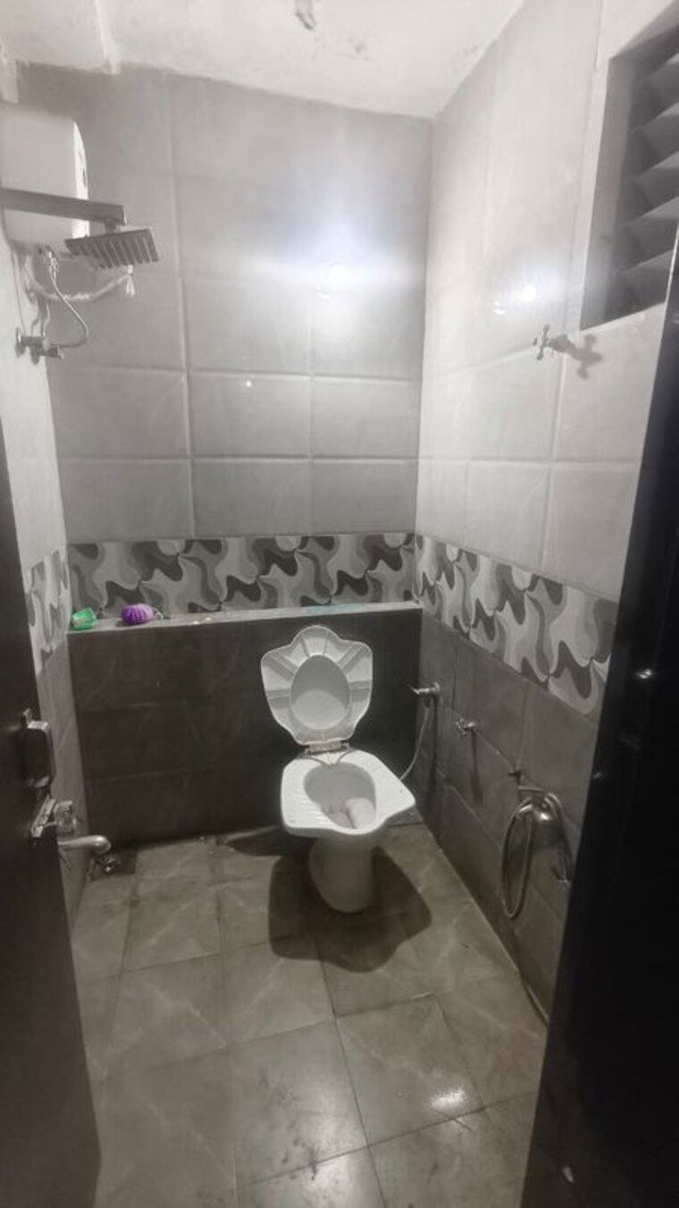 Bathroom, vastrapur 2 Bedroom 1240 Sq.Ft. Apartment In Vastrapur Ahmedabad 10330419