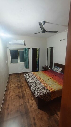 Bedroom in 2 BHK Apartment at Vastrapur – for Rent