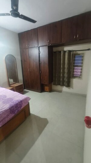 Bedroom in 2 BHK Apartment at Vastrapur – for Rent