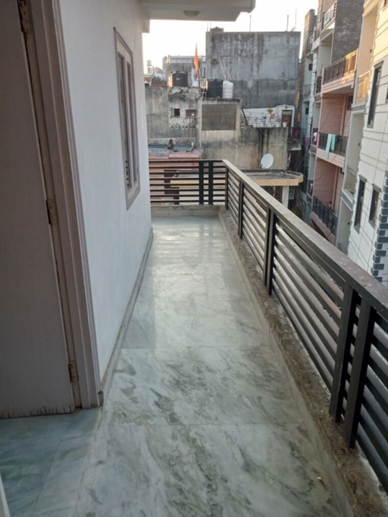 Balcony, adchini 2 Bedroom 500 Sq.Ft. Apartment In Adchini Delhi 10330431