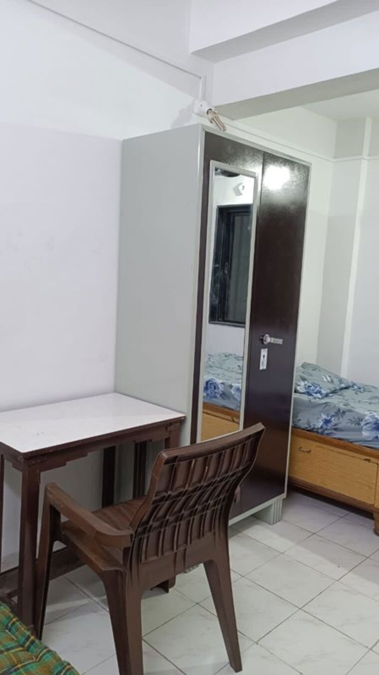 Bedroom, thorat colony Pg For Boys & Girls In Thorat Colony 10330434