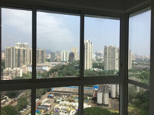 Room in 1.5 BHK Apartment at Runwal Forests, Kanjurmarg West – for Rent