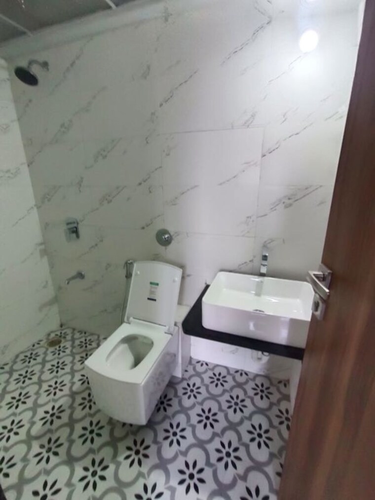 Bathroom, kohinoor-shangrila 2 Bedroom 900 Sq.Ft. Apartment In Pimpri Pune 10330466