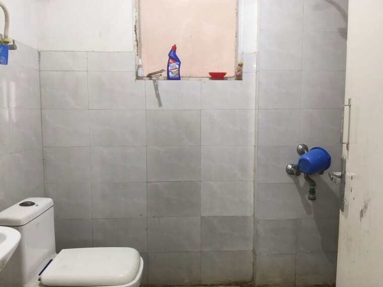 Bathroom, suncity-avenue-102 2 Bedroom 606 Sq.Ft. Apartment In Sector 102 Gurgaon 10297874