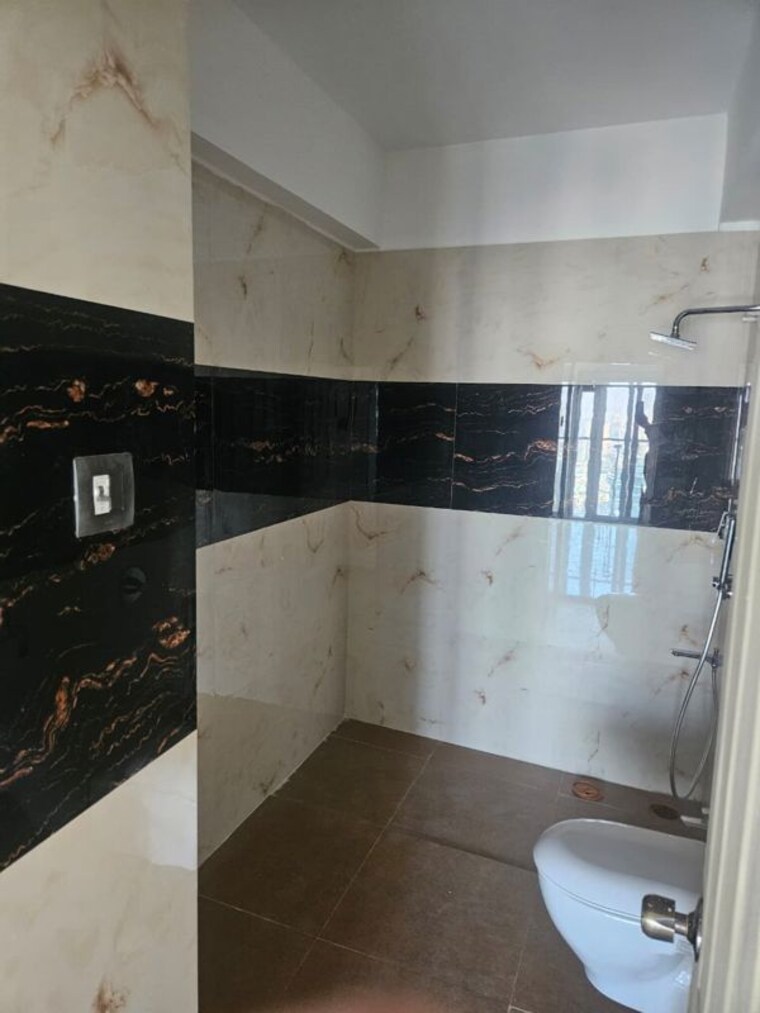 Attached Bathroom, siddharth nagar 1 Bedroom 427 Sq.Ft. Apartment In Siddharth Nagar Mumbai 10330477