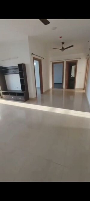 Room in 3.5 BHK Apartment at ATS Nobility, Sector 4 Greater Noida – for Rent