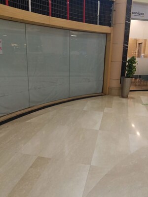 Room in  Shop at DLF City Centre, Sector 28 – for Rent