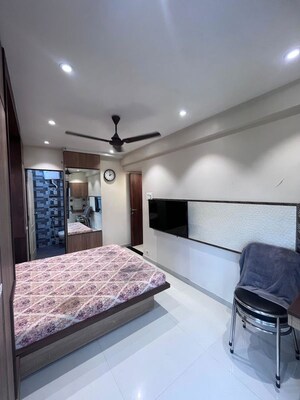 Bedroom in 1 BHK Apartment at Simran Heights Chembur, Chembur – for Rent