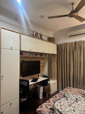 Team Area in  Apartment at Amanora Gateway Towers, Hadapsar – for Rent