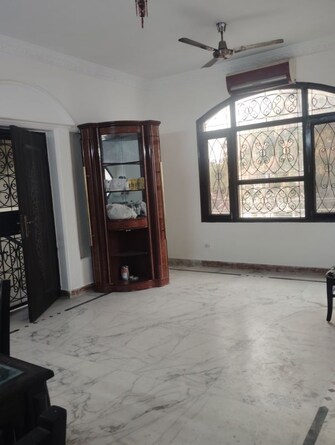 3 BHK + Pooja Room 240 Sq.Ft. Builder Floor in Unitech South City II