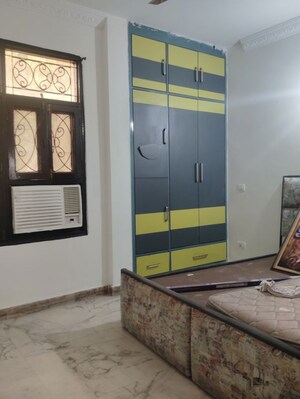 Room in 3 BHK Builder Floor at Unitech South City II, Sector 50 – for Sale