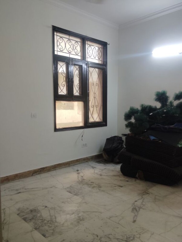 Room, unitech-south-city-ii 3 Bedroom 240 Sq.Ft. Builder Floor In Sector 50 Gurgaon 10330534