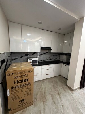 Kitchen in 1 BHK Builder Floor at Sector 52 – for Rent