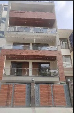 4 BHK + Pooja Room,Servant Room,Study Room,Extra Room,Store Room Builder Floor For Sale in Sector 16 A