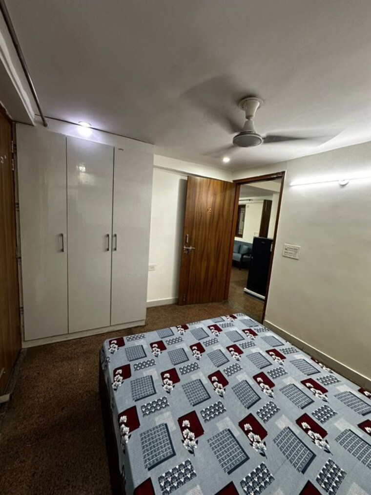 Bedroom, sector 52 2 Bedroom 1200 Sq.Ft. Builder Floor In Sector 52 Gurgaon 10330616