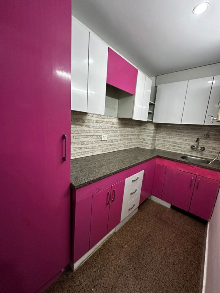 Kitchen, sector 52 2 Bedroom 1200 Sq.Ft. Builder Floor In Sector 52 Gurgaon 10330616