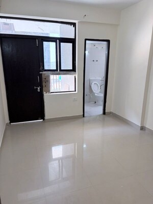 Room in 3 BHK Apartment at Amolik Sankalp, Sector 85 – for Rent