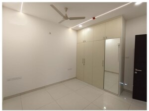 Room in 3 BHK Apartment at Aparna Zenon, Puppalaguda – for Rent