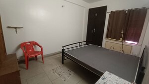 Room in 3 BHK Apartment at Patna - Gaya Road – for Rent