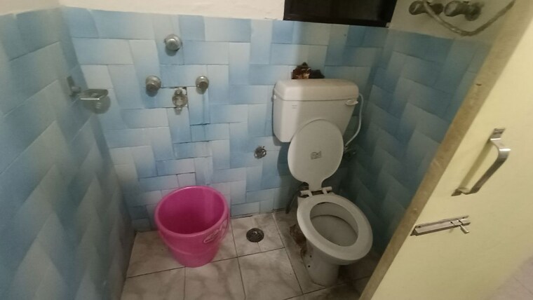 Bathroom, patna gaya road 3 Bedroom 1400 Sq.Ft. Apartment In Patna   Gaya Road Patna 10330679